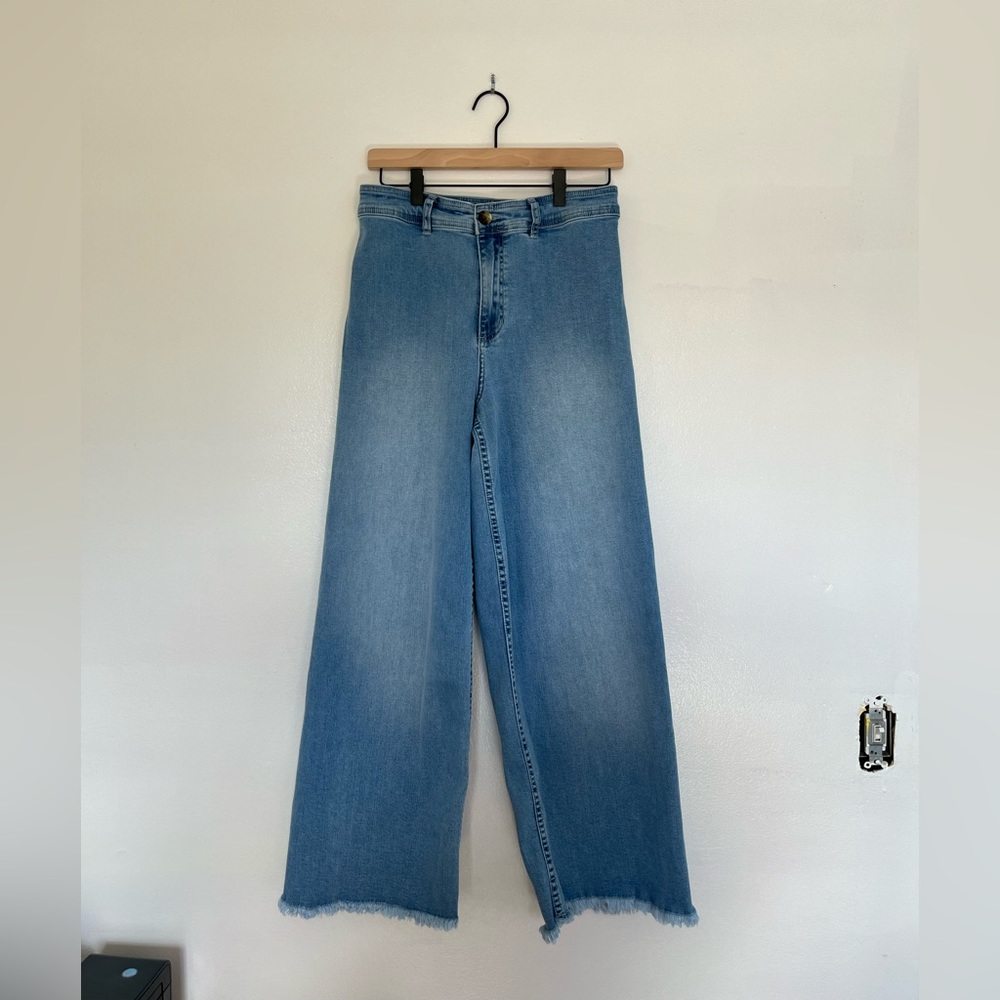 Free Fall Indigo Wide Leg Medium Wash Billabong High Waisted Jeans in Women’s 29